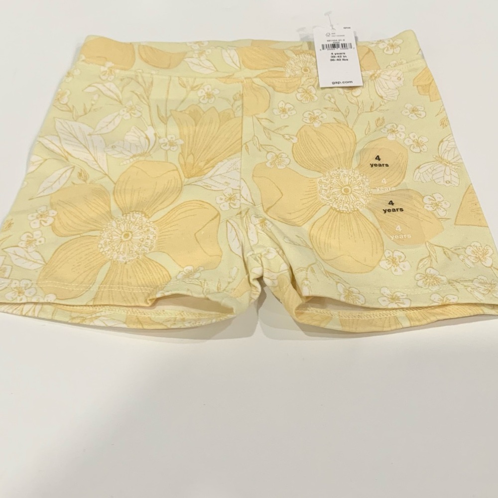 New- Gap kids yellow shorts (NWT)